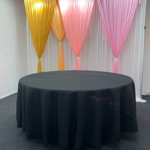 132 inch Round Polyester Table Cloths - Black – Wholesale Polyester Tablecloths for Wedding Decorators | WeddingMart