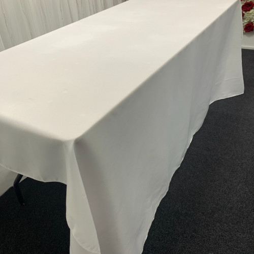 90X132 inch Rectangular Polyester Table Cloths - White – Wholesale Polyester Tablecloths for Wedding Decorators | WeddingMart