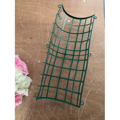 45cm Semi Round Plastic Flower Base