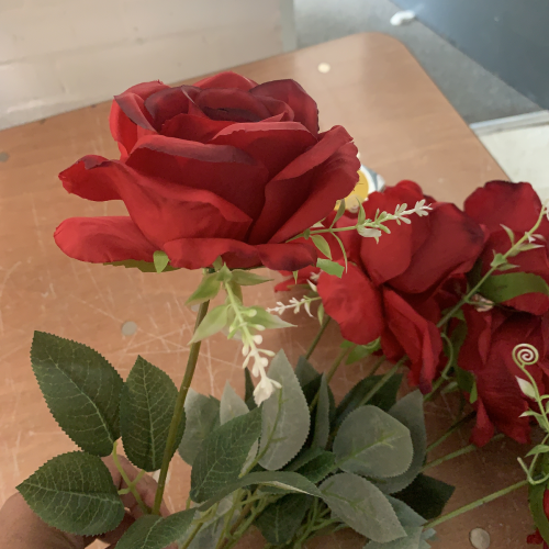 9 Heads Premium Artificial Rose Bouquet - Red – Wholesale Rose Bouquets for Wedding Decorators | WeddingMart