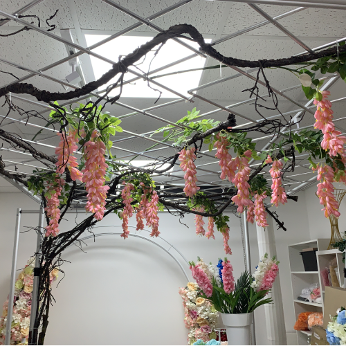 Shop 300cm Flexible Artificial Tree Vine - Elegant Tree Leaves and Sprays for Weddings & Special Events 300cm Flexible Artificial Tree Vine – Wholesale Tree Leaves and Sprays for Wedding Decorators | WeddingMart