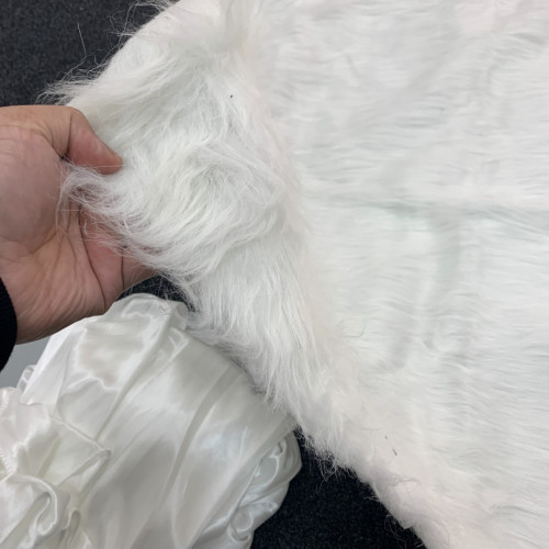 120cm Faux Fur Rug Carpet Cover for Wedding Stage Aisle Runner Walkway - White – Wholesale Accessories for Wedding Decorators | WeddingMart