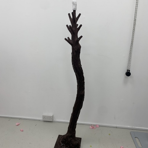 200cm Artificial Weeping Blossom Tree with Interchangable Branches - IVORY – Wholesale Big Artificial Trees and Plants for Wedding Decorators | WeddingMart