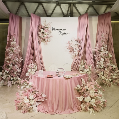 34–44 inch telescopic extension arm used as a backdrop slip-on drape support for pipe and drape systems – WeddingMart UK