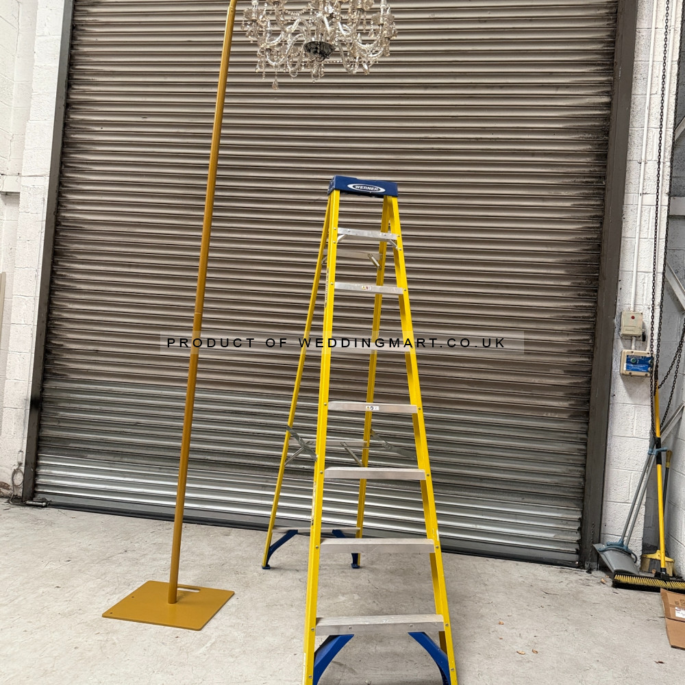 Gold Semi-Round Freestanding Chandelier Stand for Wedding Floral Décor