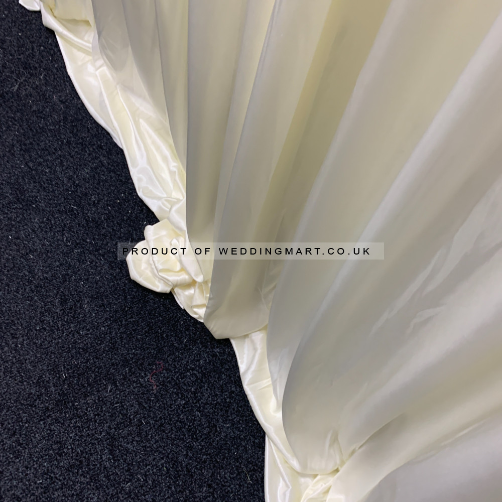 9m (w) x 3m (h) Wedding Backdrop Curtain - IVORY – Wholesale Silk Backdrop Curtains for Wedding Decorators | WeddingMart