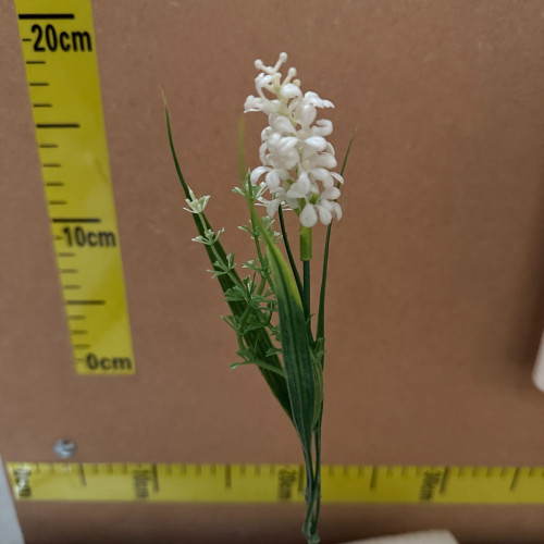 Artificial Laveldar Flower Stems (Pack of 12) - White – Wholesale All New Unlisted Items for Wedding Decorators | WeddingMart