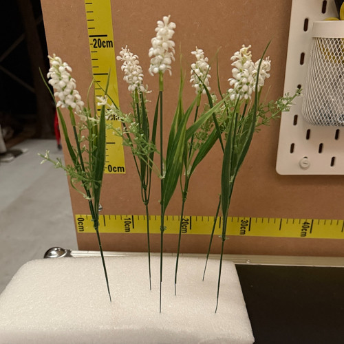 Artificial Laveldar Flower Stems (Pack of 12) - White – Wholesale All New Unlisted Items for Wedding Decorators | WeddingMart