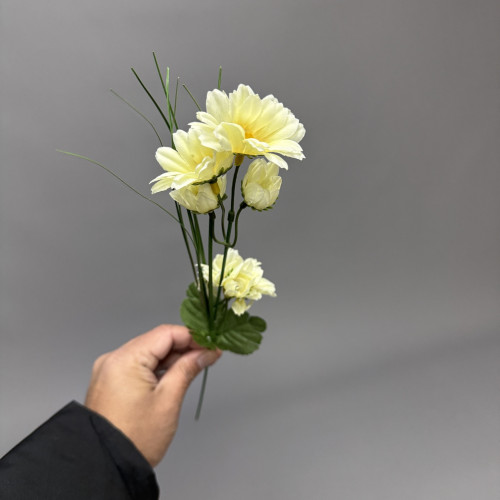 40cm Artificial Daisy Flower Stems - Box of 36 – Wholesale Clearance for Wedding Decorators | WeddingMart